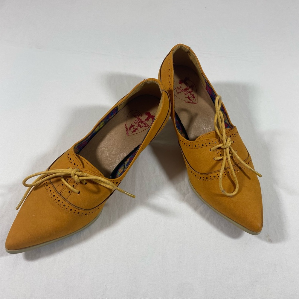 Women's Mustard Oxford Shoes Dancing Days Suede heel closed shoes women’s 7